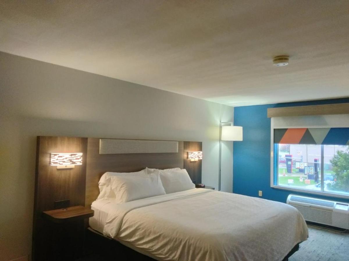 Holiday Inn Express Lapeer By Ihg Екстериор снимка