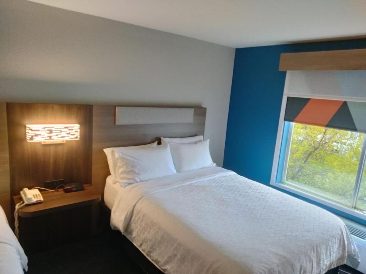 Holiday Inn Express Lapeer By Ihg Екстериор снимка