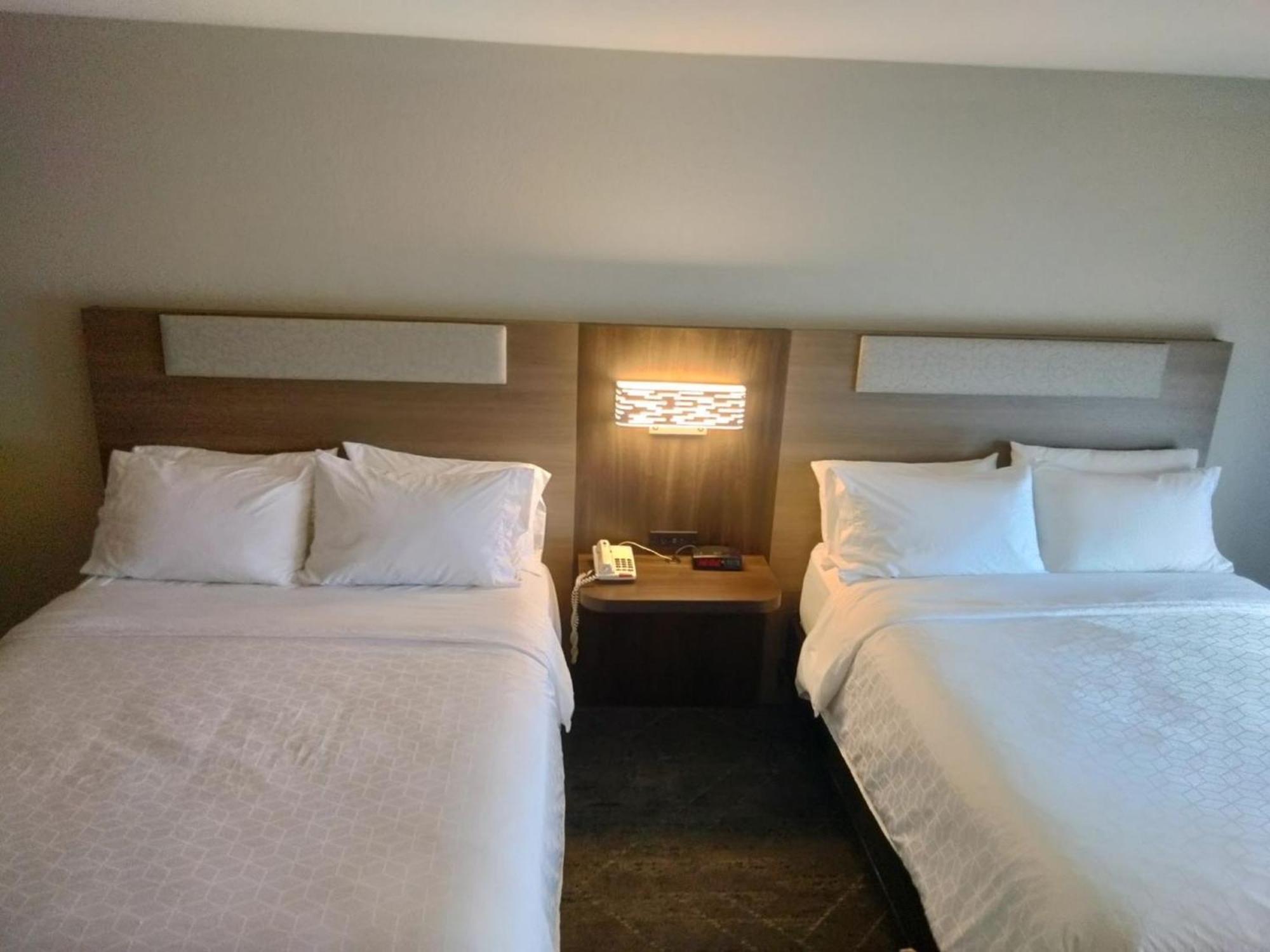 Holiday Inn Express Lapeer By Ihg Екстериор снимка